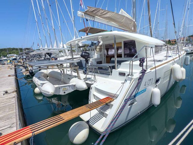 Lagoon 400 S2 - 4 + 2 cab. Yolamare